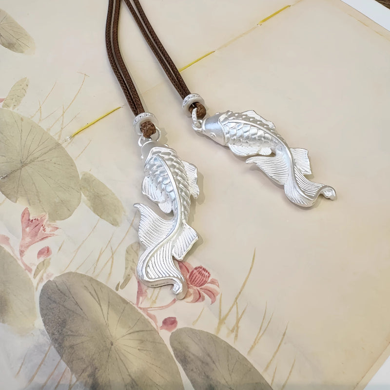 AuraKin Silver Brocade Necklace
