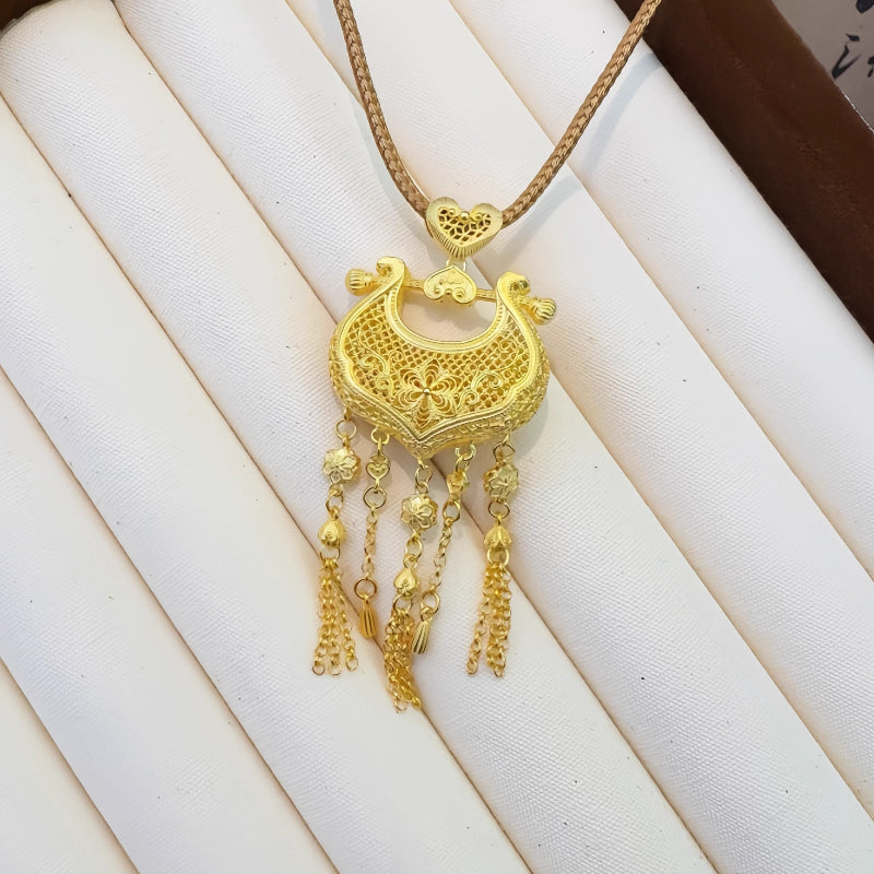 AuraKin Silver Necklace Ruyi Yingluo