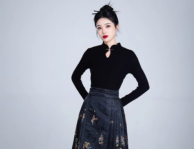 New Chinese style [Blue Peacock] Hanfu horse dress women's Chinese style improved skirt temperament high-end celebrity embroidery middle - AuraKin