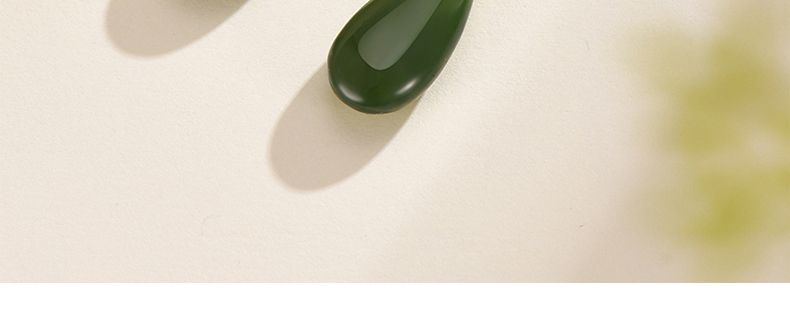 [AuraKin Gold] 18K gold inlaid jade stone earrings are simple and versatile to wear, and a brand gift box is given to your girlfriend during the Mid-Autumn Festival. - AuraKin