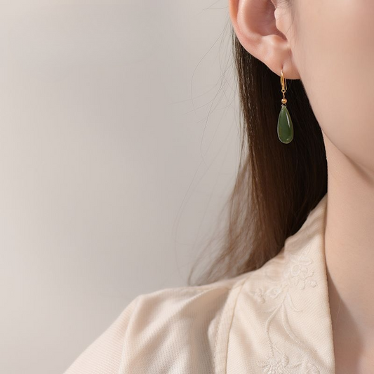 [AuraKin Gold] 18K gold inlaid jade stone earrings are simple and versatile to wear, and a brand gift box is given to your girlfriend during the Mid-Autumn Festival. - AuraKin