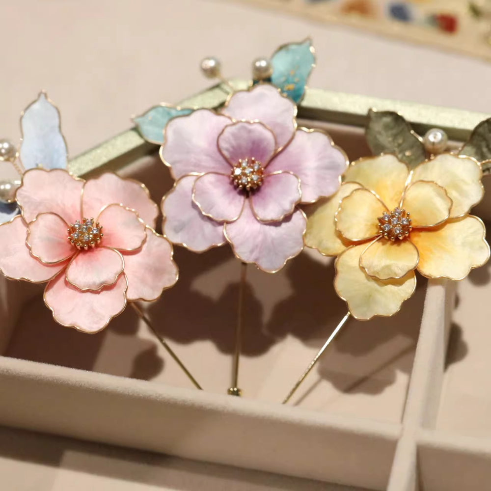 Suzhou Intangible Cultural Heritage Handmade Edelweiss Brooch Silk Thread Send Mothers, Teachers' Day Gifts Hanfu Cheongsam Accessories - AuraKin